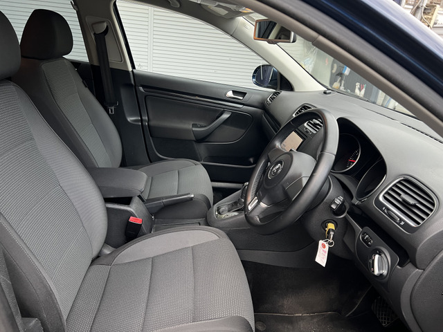 �{�f�B�J���[�̓V���h�[�u���[���^���b�N�A�C���e���A�̓u���b�N�ƂȂ�܂��B