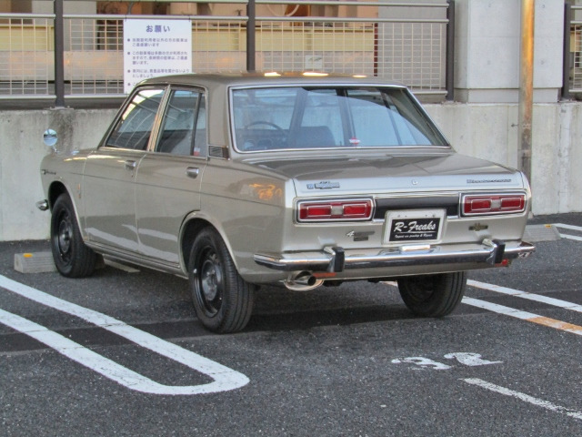日産 中古車 フラッグ 当時物 旧車 在庫 最後 貴重な一品です