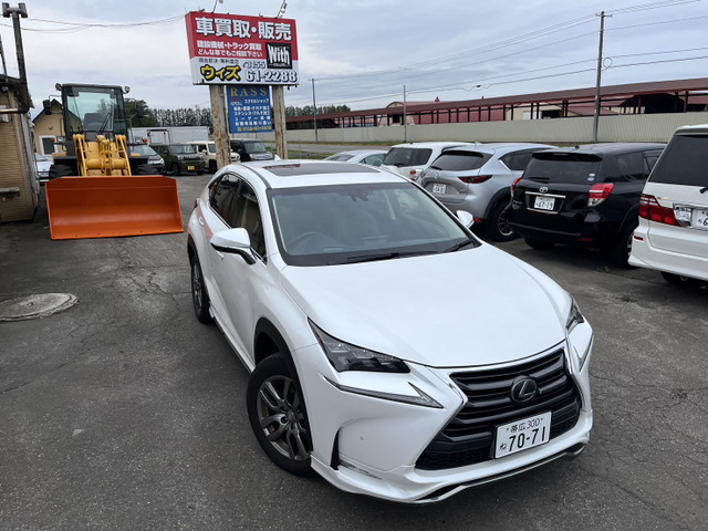 NX(レクサス) 200t バージョンL 4WD 中古車画像