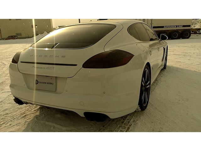 パナメーラGTS PDK 4WD