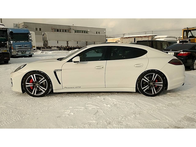 パナメーラGTS PDK 4WD