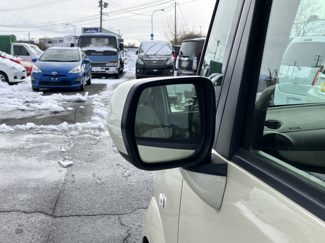 【支払総額推進店】お車をご覧い頂きまして、誠に有難う御座います。在庫車両になりますので、是非ご都合の宜しい時に、見に来て下さい。来店予約をされると、ご案内がスムーズです。