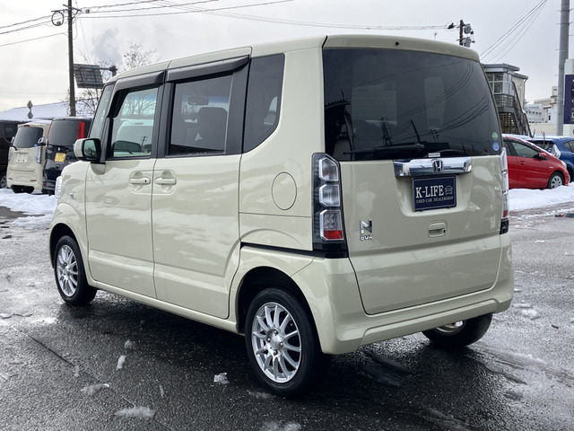 【支払総額推進店】お車をご覧い頂きまして、誠に有難う御座います。在庫車両になりますので、是非ご都合の宜しい時に、見に来て下さい。来店予約をされると、ご案内がスムーズです。