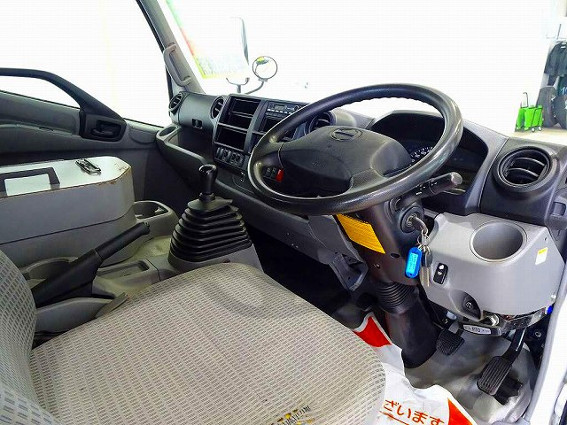 AC PS PW SRS ABS �L�[���X ���d�i�~���[ AM/FM���W�I �o�b�N���j�^�[ �^�[�{ �r�C�u���[�L �⓹���i�⏕���u �A�C�h�����O�X�g�b�v �t�H�O�����v ����LED��