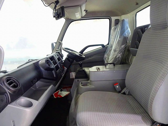 AC PS PW SRS ABS �L�[���X ���d�i�~���[ AM/FM���W�I �o�b�N���j�^�[ �^�[�{ �r�C�u���[�L �⓹���i�⏕���u �A�C�h�����O�X�g�b�v �t�H�O�����v ����LED��