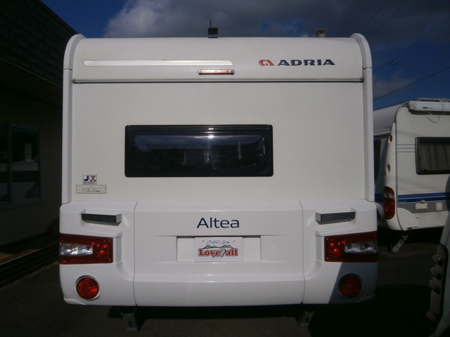 �l�C������̂ŁA�������Ă�����͐����x�����X���҂����Ă���܂��B