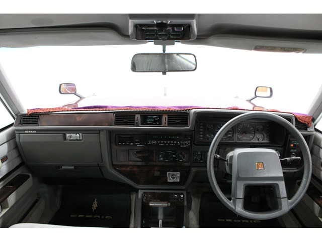 日産 セドリック ハードトップ200E SGLエクストラ 245.0万円 昭和55年