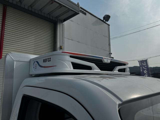 ���[�t�g�b�v�̃R���f���T�[�Ƀ_�u���Ńt�@�����t���Ă��܂��B�����̕�����荞�ݔ\�͂̍����d�l�ɂȂ��Ă��܂��B