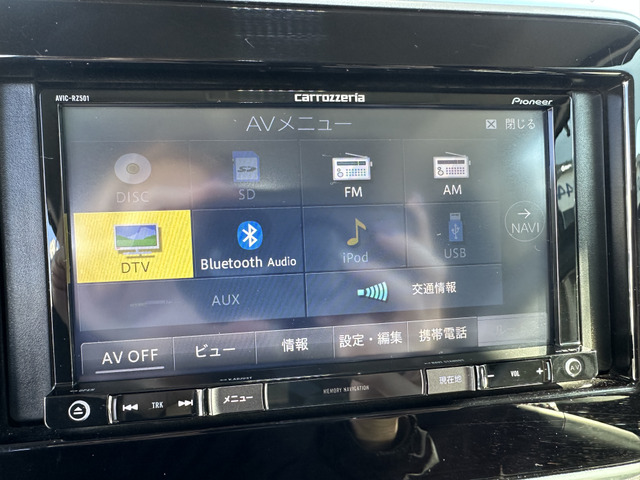 Bluetooth�ADVD�ȂǍĐ��\�ł���