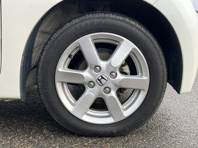 �y�x�����z���i�X�z���Ԃ������������܂��āA���ɗL�������܂��B�݌Ɏԗ��ɂȂ�܂��̂ŁA���񂲓s���̋X�������ɁA���ɗ��ĉ������B���X�\��������ƁA���ē����X���[�Y�ł��B