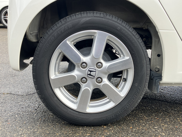 �y�x�����z���i�X�z���Ԃ������������܂��āA���ɗL�������܂��B�݌Ɏԗ��ɂȂ�܂��̂ŁA���񂲓s���̋X�������ɁA���ɗ��ĉ������B���X�\��������ƁA���ē����X���[�Y�ł��B