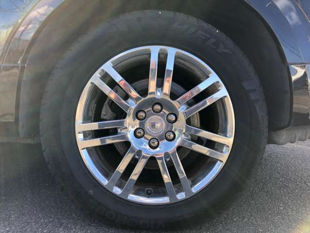 SRXアニバーサリーエディション専用18インチメッキアルミホイール!