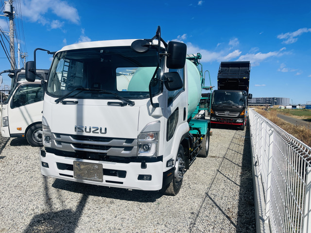 フォワードミキサー車