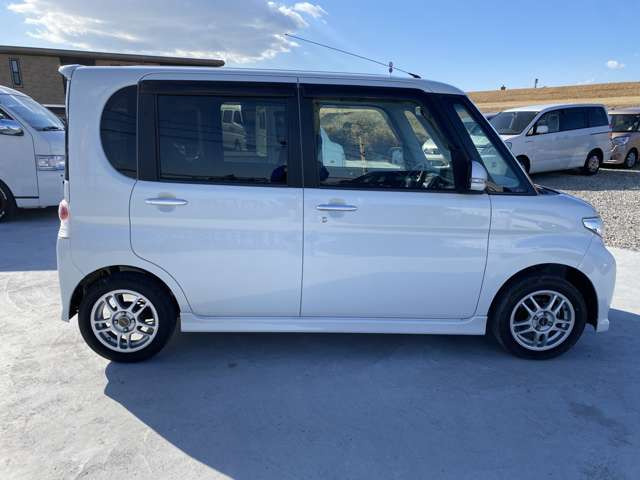 自動車保険(あいおいニッセイ同和)取り扱いしております。はじめてお車をご購入されるお客様にもスタッフが解りやすくご説明させていただきます。