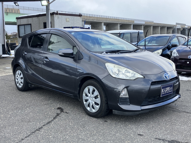 �y�x�����z���i�X�z���Ԃ������������܂��āA���ɗL�������܂��B�݌Ɏԗ��ɂȂ�܂��̂ŁA���񂲓s���̋X�������ɁA���ɗ��ĉ������B���X�\��������ƁA���ē����X���[�Y�ł��B