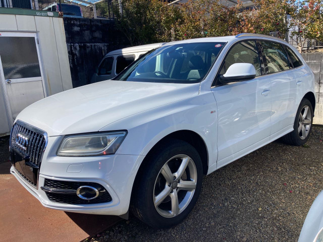 アウディ Q5 ホワイト(白)の中古車一覧｜中古車検索 - 価格.com