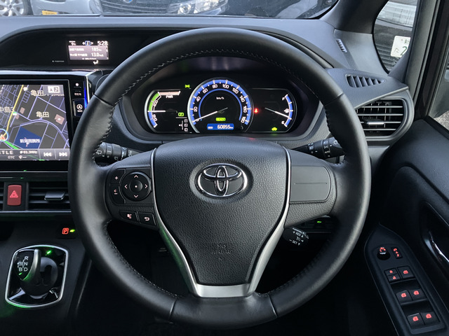 �y�x�����z���i�X�z���Ԃ������������܂��āA���ɗL�������܂��B�݌Ɏԗ��ɂȂ�܂��̂ŁA���񂲓s���̋X�������ɁA���ɗ��ĉ������B���X�\��������ƁA���ē����X���[�Y�ł��B