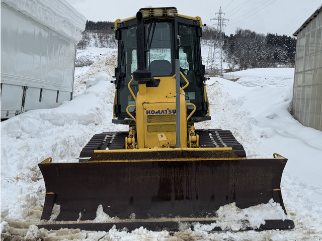 コマツブルドーザー