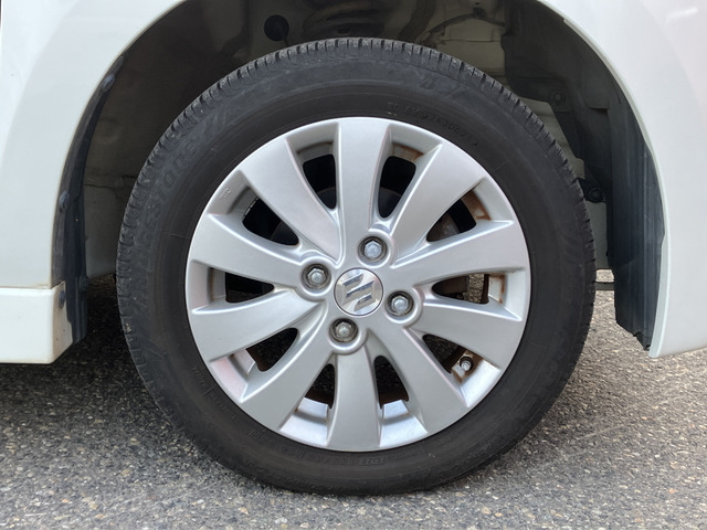 �y�x�����z���i�X�z���Ԃ������������܂��āA���ɗL�������܂��B�݌Ɏԗ��ɂȂ�܂��̂ŁA���񂲓s���̋X�������ɁA���ɗ��ĉ������B���X�\��������ƁA���ē����X���[�Y�ł��B