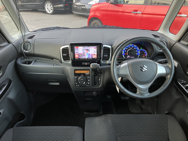 �y�x�����z���i�X�z���Ԃ������������܂��āA���ɗL�������܂��B�݌Ɏԗ��ɂȂ�܂��̂ŁA���񂲓s���̋X�������ɁA���ɗ��ĉ������B���X�\��������ƁA���ē����X���[�Y�ł��B