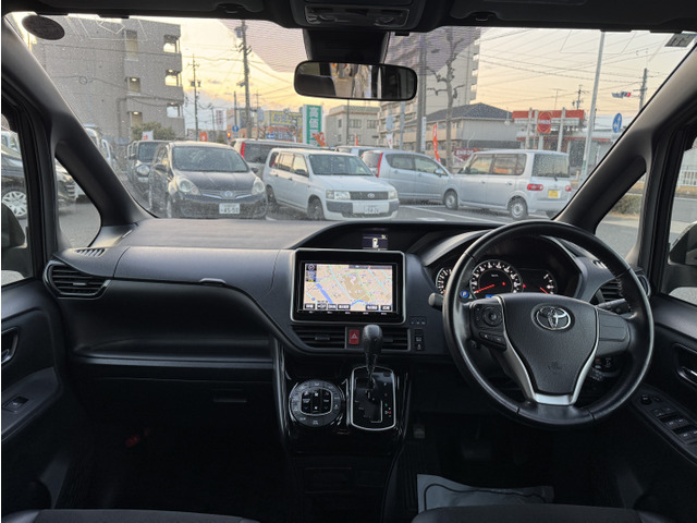 本店ではコンパクトカーから軽自動車及びミニバン、輸入車まで取り扱っております。グループ全店で常時在庫180台以上取り揃えております。厳選仕入れをしております!