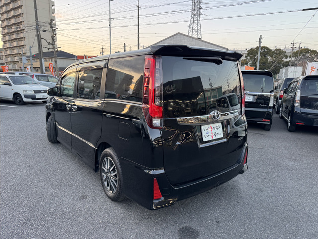 外装仕上げ、磨き、破水仕上げ、内装クリーニング致します。専門の担当者がしっかり仕上げ、納車させて頂きます。