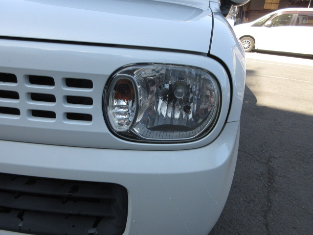 �w�b�h���C�g�͉��΂ݘV���̏��Ȃ��Y��ȃw�b�h���C�g�ł��B