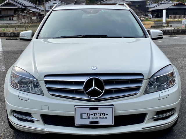 �x���c�̏ے��A�X���[�|�C���e�b�h�X�^�[�𒆉��ɔz�����O�����̓x���c�̑��݊�������ɍ��߂Ă���܂��B��N���X��̏d�����A���݊��𕹂�������C�N���X�ł��B