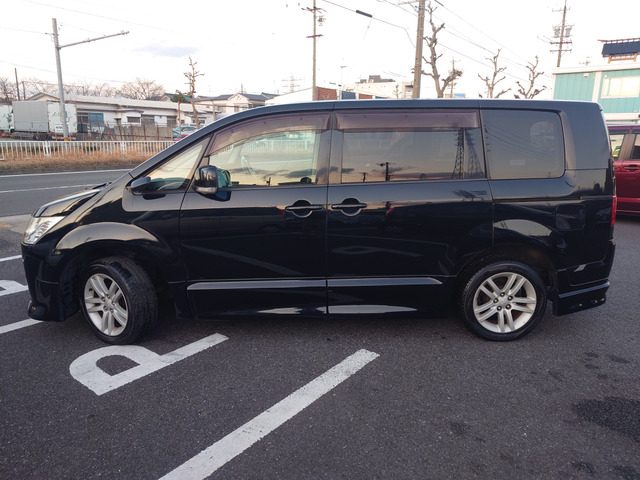 �O���d�グ�A�����A�j���d�グ�A�����N���[�j���O�v���܂��B���̒S���҂���������d�グ�A�[�Ԃ����Ē����܂��B