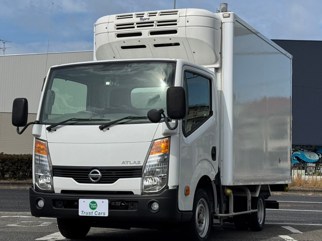 アトラス冷蔵冷凍車