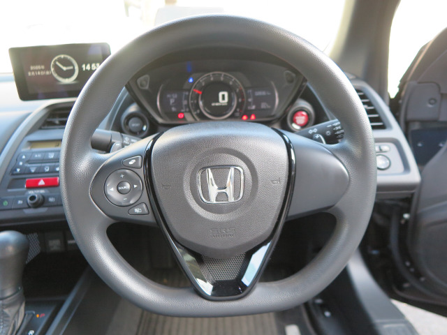 ���q�l�̃J�[���C�t�������K�Ŋy�������̂ɂ���ׂ̃T�|�[�g���s���Ă��܂��B�ԑI�тɖ��������̃A�h�o�C�X�A�w����̃����e�i���X�A�X�ɂ̓h���C�u�������Ɗy���ވׂ̃A�C�f�A����̒񋟂܂ŁA���L������`���B