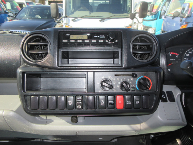 �������E�C���p�l���ł���