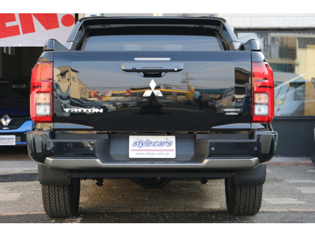 ���o�b�N�J�������t���Ă���̂Œ��Ԏ������S�ł�!