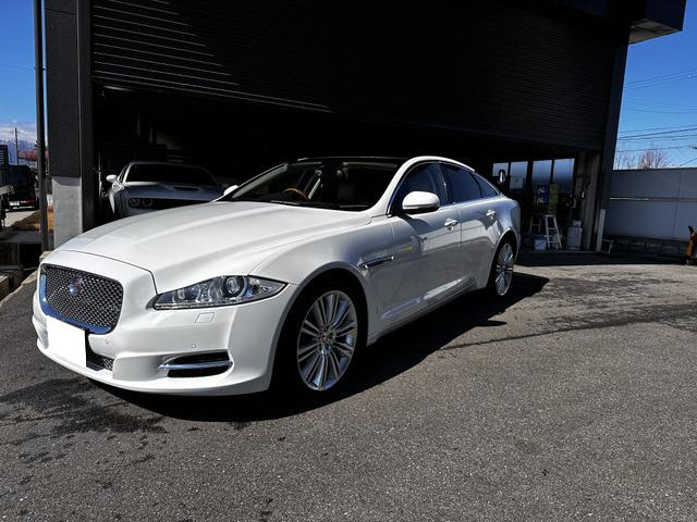 ジャガー XJ ホワイト(白)の中古車一覧｜中古車検索 - 価格.com