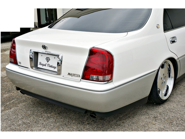 RoyalVintage�ł͉���ɂ��͂����Ă���܂�!���q�l�̂���]�ɓY����悤����t�撣��܂�!