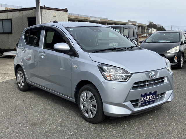 �y�x�����z���i�X�z���Ԃ������������܂��āA���ɗL�������܂��B�݌Ɏԗ��ɂȂ�܂��̂ŁA���񂲓s���̋X�������ɁA���ɗ��ĉ������B���X�\��������ƁA���ē����X���[�Y�ł��B