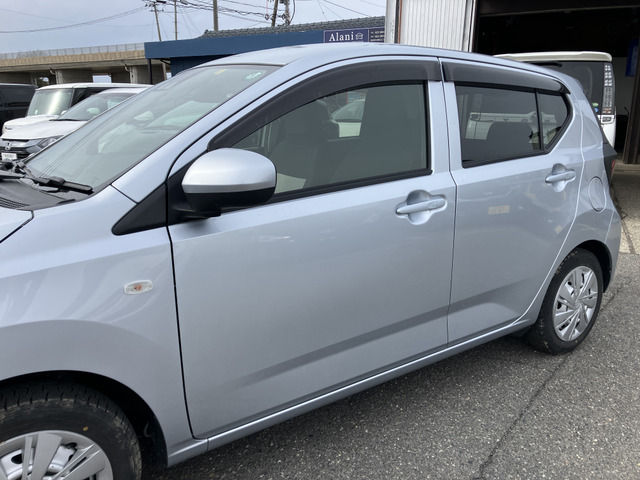 �y�x�����z���i�X�z���Ԃ������������܂��āA���ɗL�������܂��B�݌Ɏԗ��ɂȂ�܂��̂ŁA���񂲓s���̋X�������ɁA���ɗ��ĉ������B���X�\��������ƁA���ē����X���[�Y�ł��B