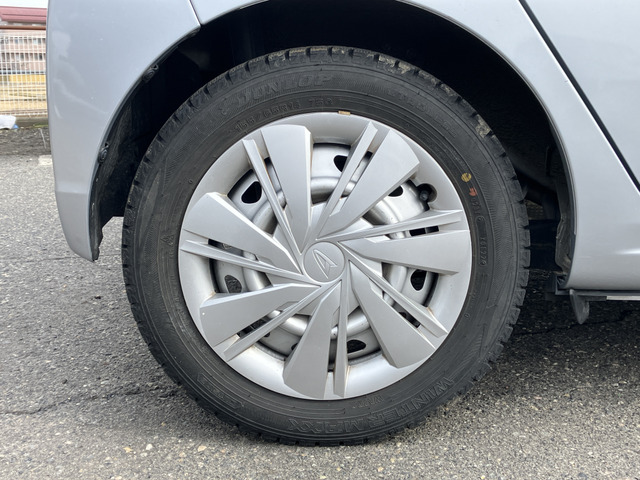 �y�x�����z���i�X�z���Ԃ������������܂��āA���ɗL�������܂��B�݌Ɏԗ��ɂȂ�܂��̂ŁA���񂲓s���̋X�������ɁA���ɗ��ĉ������B���X�\��������ƁA���ē����X���[�Y�ł��B