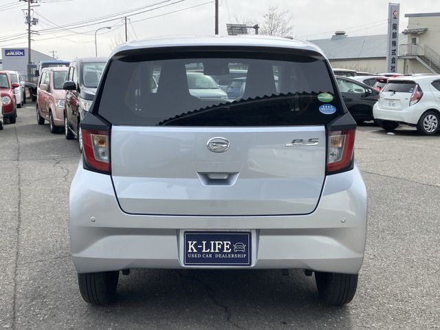 �y�x�����z���i�X�z���Ԃ������������܂��āA���ɗL�������܂��B�݌Ɏԗ��ɂȂ�܂��̂ŁA���񂲓s���̋X�������ɁA���ɗ��ĉ������B���X�\��������ƁA���ē����X���[�Y�ł��B