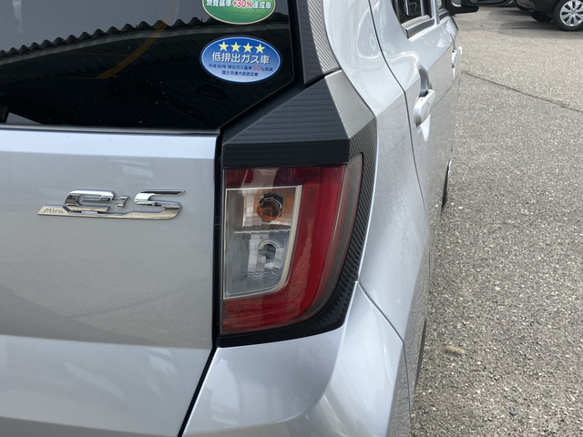 �y�x�����z���i�X�z���Ԃ������������܂��āA���ɗL�������܂��B�݌Ɏԗ��ɂȂ�܂��̂ŁA���񂲓s���̋X�������ɁA���ɗ��ĉ������B���X�\��������ƁA���ē����X���[�Y�ł��B