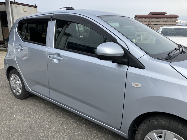 �y�x�����z���i�X�z���Ԃ������������܂��āA���ɗL�������܂��B�݌Ɏԗ��ɂȂ�܂��̂ŁA���񂲓s���̋X�������ɁA���ɗ��ĉ������B���X�\��������ƁA���ē����X���[�Y�ł��B