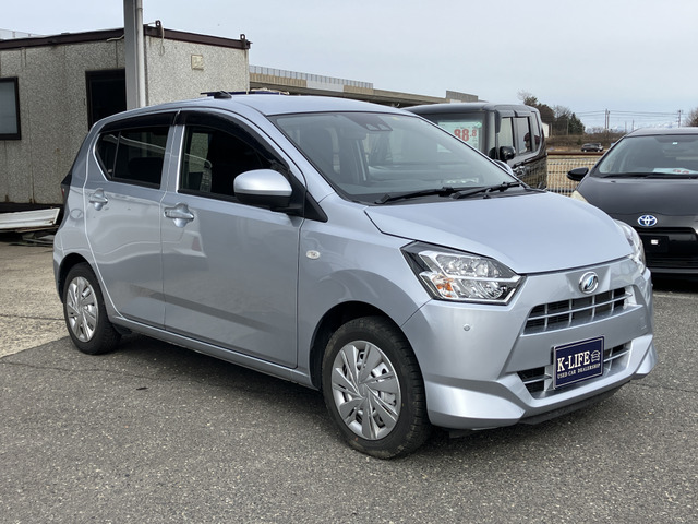 �y�x�����z���i�X�z���Ԃ������������܂��āA���ɗL�������܂��B�݌Ɏԗ��ɂȂ�܂��̂ŁA���񂲓s���̋X�������ɁA���ɗ��ĉ������B���X�\��������ƁA���ē����X���[�Y�ł��B