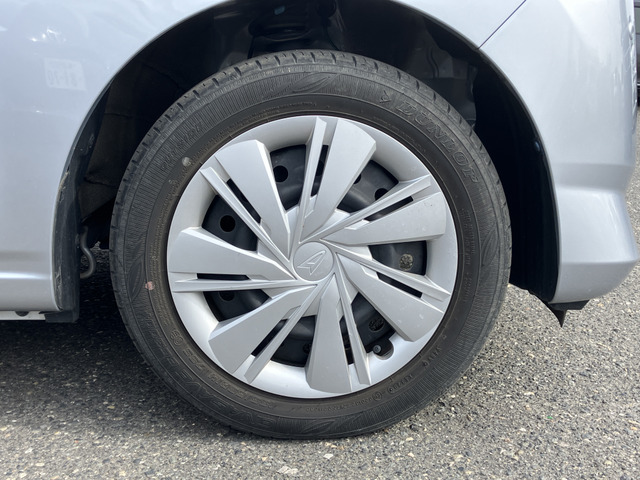 �y�x�����z���i�X�z���Ԃ������������܂��āA���ɗL�������܂��B�݌Ɏԗ��ɂȂ�܂��̂ŁA���񂲓s���̋X�������ɁA���ɗ��ĉ������B���X�\��������ƁA���ē����X���[�Y�ł��B