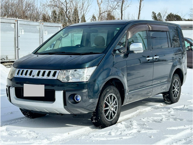 デリカD:5(三菱) 2.4 G ナビパッケージ 4WD　パワスラ、バックカメラ 中古車画像