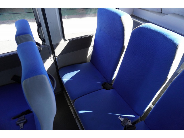 �V�Ԓ����������Ă���܂��B���g�p�̎ԂȂǂ����Ŕ[���������g���b�N����������u���Ă���܂��̂ł������������B