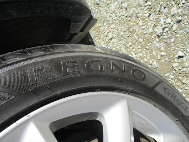 �E���s8���L����