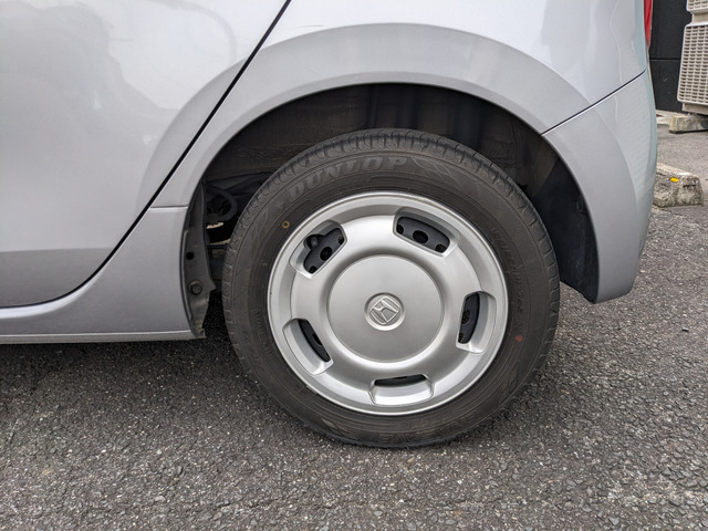 お客様のカーライフをより快適で楽しいものにする為のサポートを行っています。車選びに迷った時のアドバイス、購入後のメンテナンス、更にはドライブをもっと楽しむ為のアイデアや情報の提供まで、幅広くお手伝い。