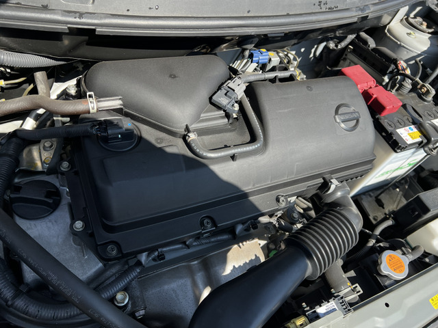 ���ڂ����G���W���͉σo���u�^�C�~���O�@�\�t�̒���4�C��DOHC�A90�n��(�J�^���O�l)��1.2L�Ńg�����X�~�b�V�����́A�t���A�V�t�g��4���I�[�g�}�ƂȂ�܂��B