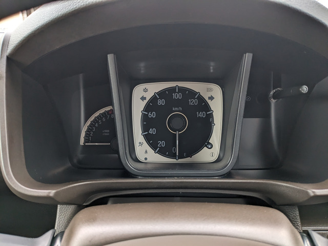 お客様のカーライフをより快適で楽しいものにする為のサポートを行っています。車選びに迷った時のアドバイス、購入後のメンテナンス、更にはドライブをもっと楽しむ為のアイデアや情報の提供まで、幅広くお手伝い。