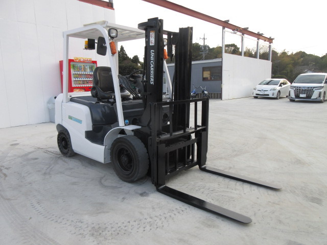 ユニキャリアエンジンタイプ　フォークリフト